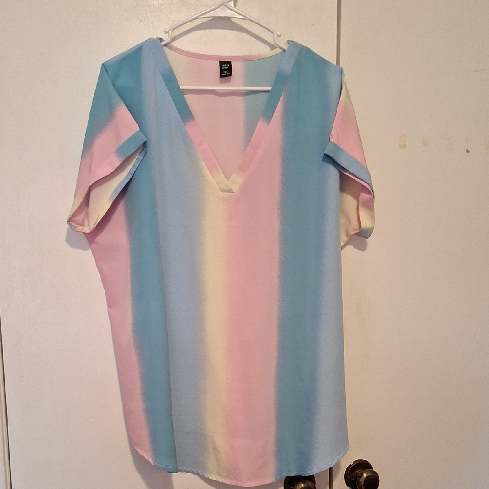 SHEIN Multicolor V-Neck Short Sleeve Top